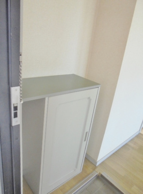 【玄関】 | ウィンディアさの　D | シューズボックス※イメージです