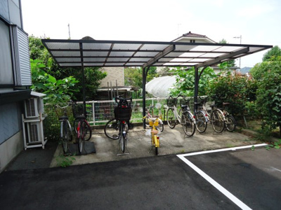 【その他共用部分】 | ウィンディアさの　D | 屋根付き駐輪場