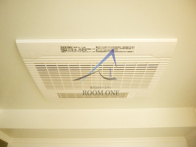 ルーブル仲六郷弐番館 の内装|浴室乾燥機です。