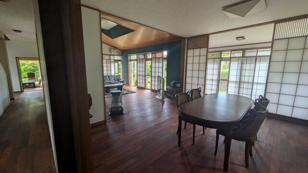 【居間・リビング】 | 大室高原別荘地　戸建