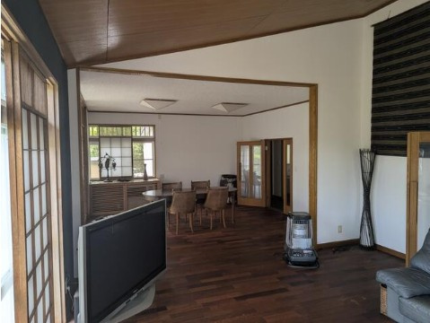 【居間・リビング】 | 大室高原別荘地　戸建