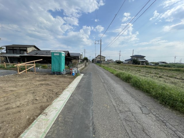 新築戸建・新築建売　太田市新田上江田町第2　綿打小学校・綿打中学校の前面道路含む現地写真