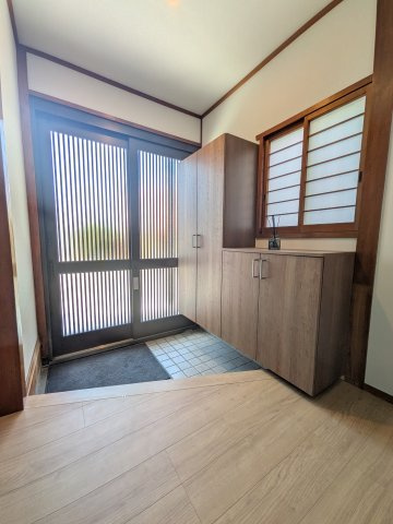 筑紫野市大字原の中古一戸建の玄関
