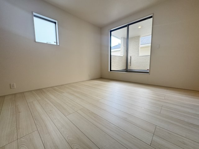 南城市玉城前川（全2棟）1号棟の洋室|1号棟　洋室8帖＋WIC付き♪