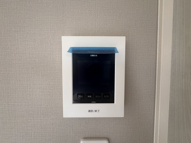 南城市玉城前川（全2棟）1号棟のセキュリティ|1号棟　TVモニター付きインターフォン♪