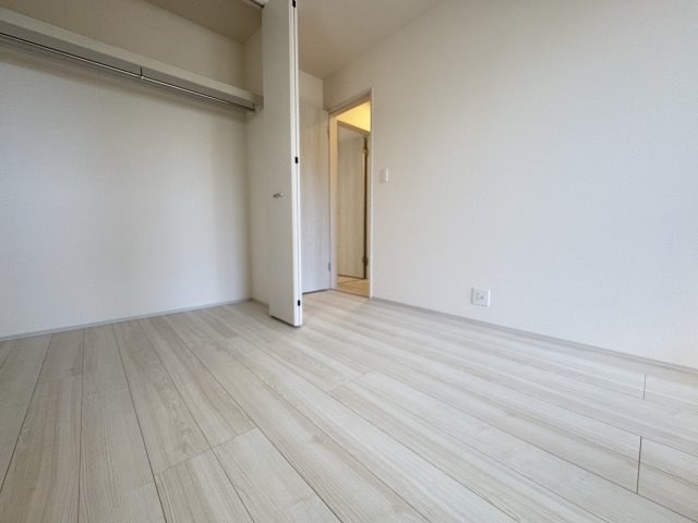南城市玉城前川（全2棟）1号棟の洋室|1号棟　洋室5.2帖＋CL付き♪