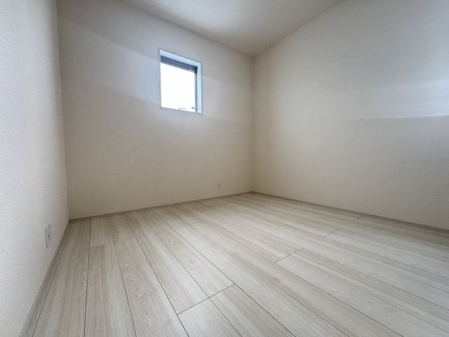 南城市玉城前川（全2棟）1号棟の洋室|1号棟　洋室5.2帖＋CL付き♪
