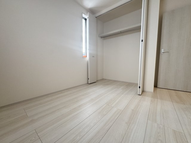 南城市玉城前川（全2棟）1号棟の洋室|1号棟　洋室5.2帖＋CL付き♪