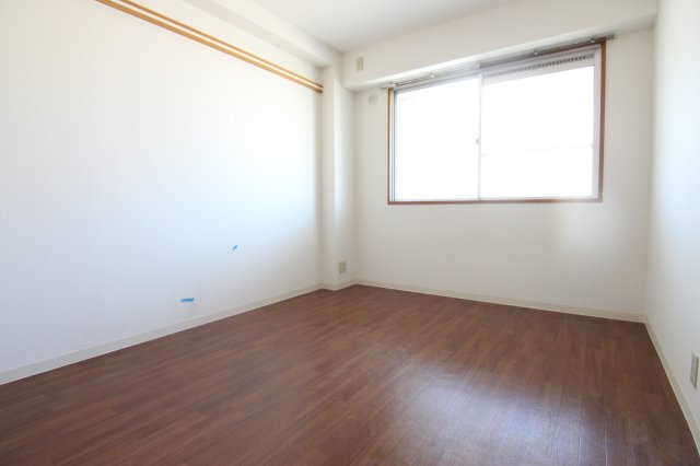 フラット日吉コートA棟の洋室|他のお部屋の参考写真となります。