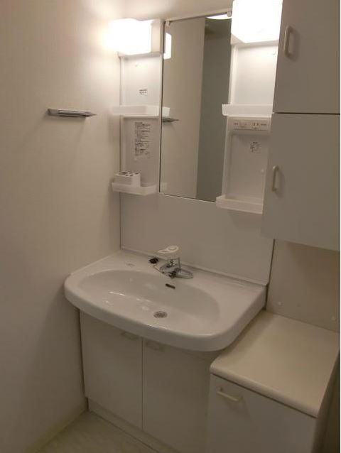 フラット日吉コートA棟の洗面所|他のお部屋の参考写真となります。