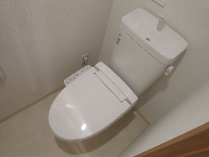 名古屋市中区丸の内３丁目の賃貸マンションのトイレ