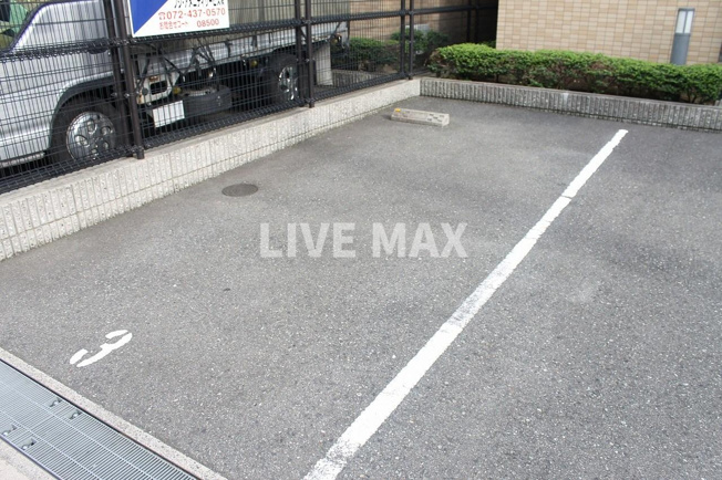 【駐車場】シャルマンフジ新大阪
