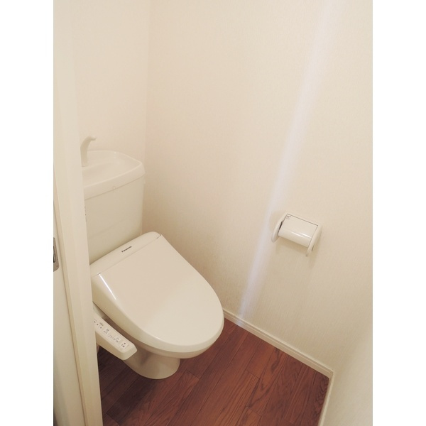 ジャルダンのトイレ|バストイレ別♪温水洗浄便座付
