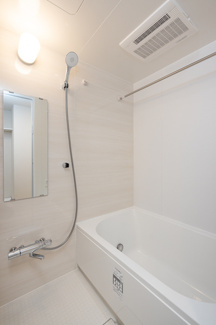 【浴室】 | ＲＪＲプレシア東十条ガーデン | ※写真は同タイプ住戸です。