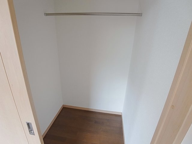 ヴィアーレ南町の収納|人気のウォークインクローゼット