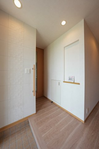 中古住宅　半田市四方木町の玄関