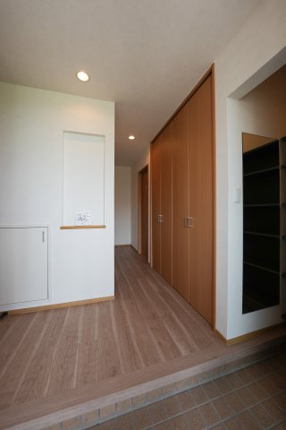 中古住宅　半田市四方木町の玄関