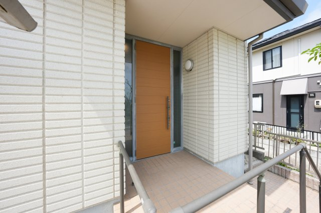 中古住宅　半田市四方木町の玄関