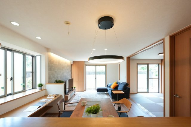 中古住宅　半田市四方木町の居間・リビング