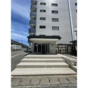福岡市南区折立町の賃貸マンションの駐車場