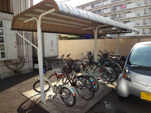 駐輪場 