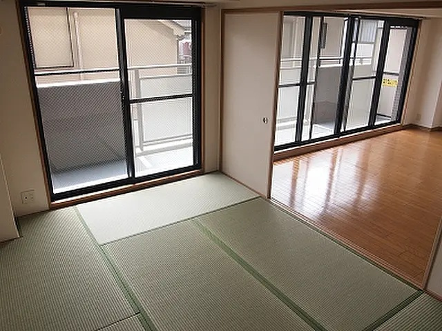 ボンヌール芦屋川の居間・リビング