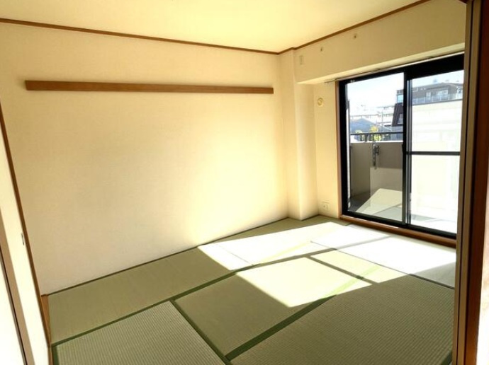 ボンヌール芦屋川の居間・リビング