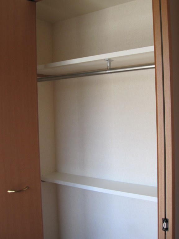 横浜市緑区長津田７丁目の賃貸マンションの収納