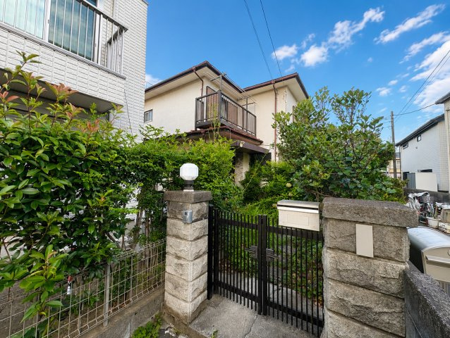 【外観】 | ◆町田市南大谷3丁目　建築条件なし売地◆ | ◆一戸建てを中心とした街並みが整然と続き、周辺は高い建物が建っていないので、緑の多い閑静な趣を感じる環境です。街並みや周辺環境も重要なポイントです！！
