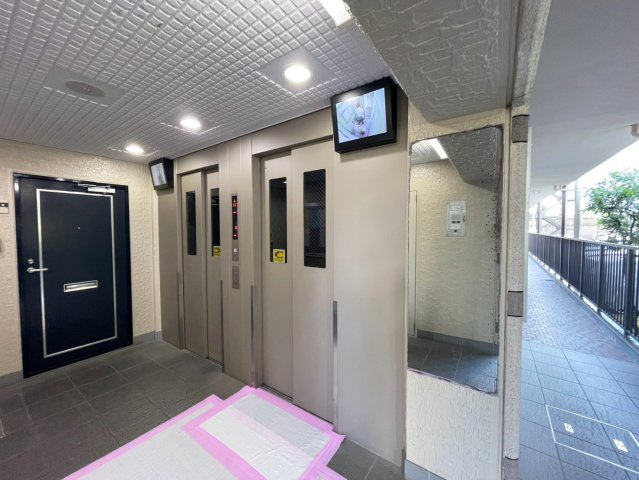 ネオコーポ大阪城公園二号館のその他共用部分|エレベーター2基あります