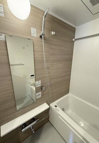 ステラメゾン下北沢の浴室