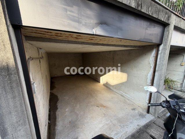 枚方市長尾西町貸家の駐車場
