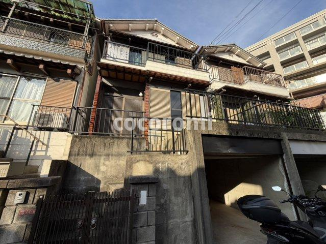 枚方市長尾西町貸家のエントランス