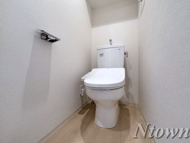 【トイレ】 | プレサンス千種駅前レイズ | 落ち着いた色調のトイレです