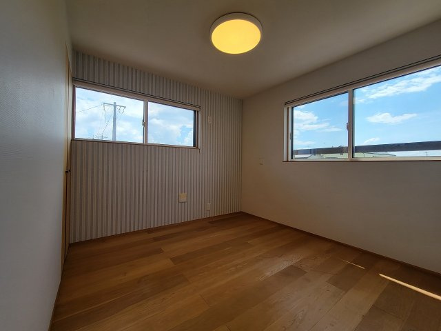梓川倭売中古住宅の洋室
