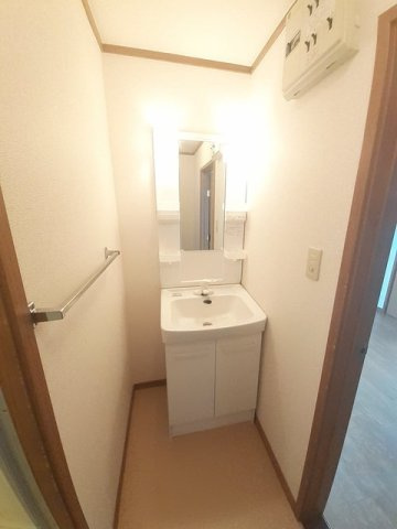 クレストタウンメイプルＤの洗面所