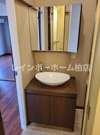 イーストリブの独立洗面台
