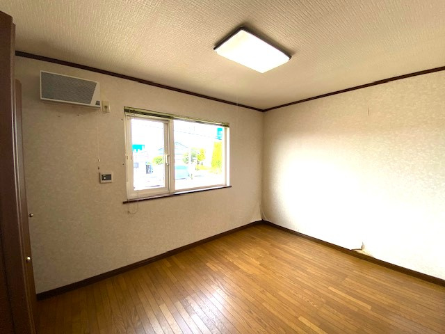 網走市つくしヶ丘5丁目10番1中古住宅の洋室