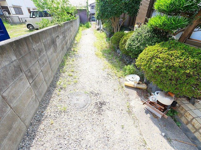 西木辻町貸家の庭|お庭も活用できます