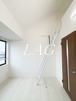 【居間・リビング】 | グランクオール鷺ノ宮 | 洋室のお部屋です。
