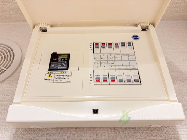 サンシュウ常盤台第一コーポの内装|分電盤