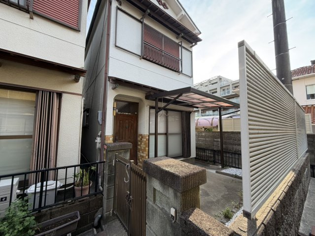 枚方市長尾西町貸家のエントランス