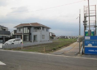 敷地面積132坪　売地　川越市池辺の前面道路含む現地写真|南西側道路、協定道路あり