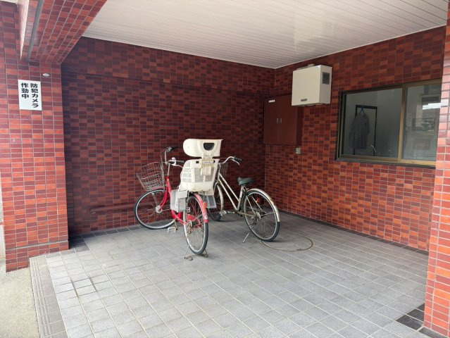 ロマネスク新屋敷／２Fの駐輪場
