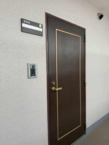 ロマネスク新屋敷／２Fのエントランス