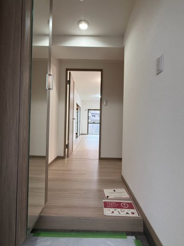 ロマネスク新屋敷／２Fの玄関