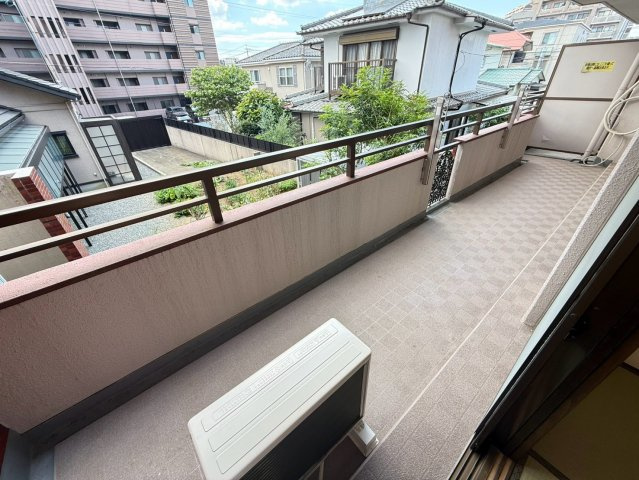 ロマネスク新屋敷／２Fのバルコニー