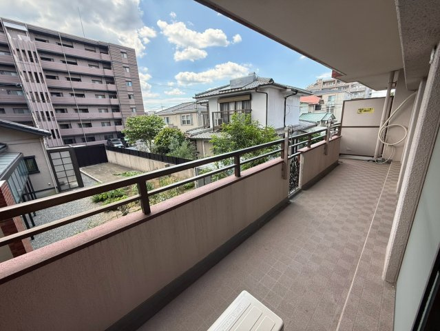 ロマネスク新屋敷／２Fのバルコニー