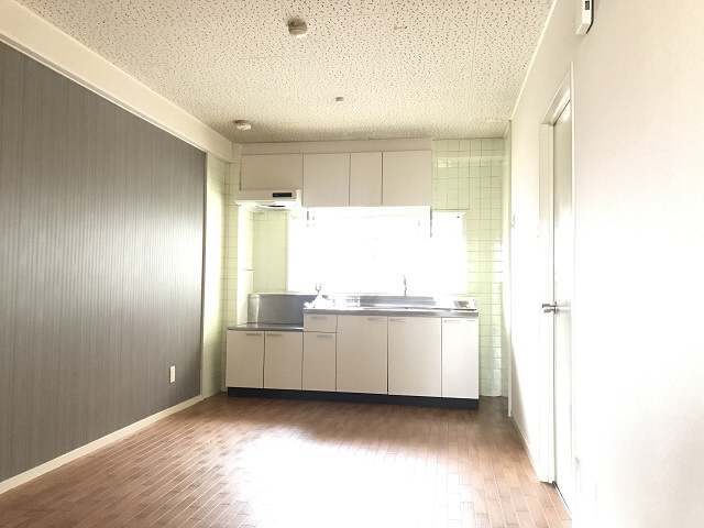 ハニーサイド塩屋の居間・リビング
