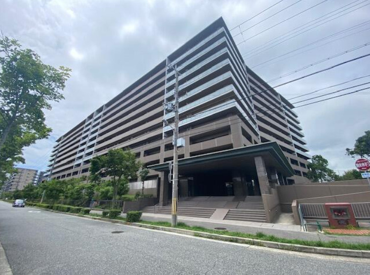 リーデンススクエア学園東町